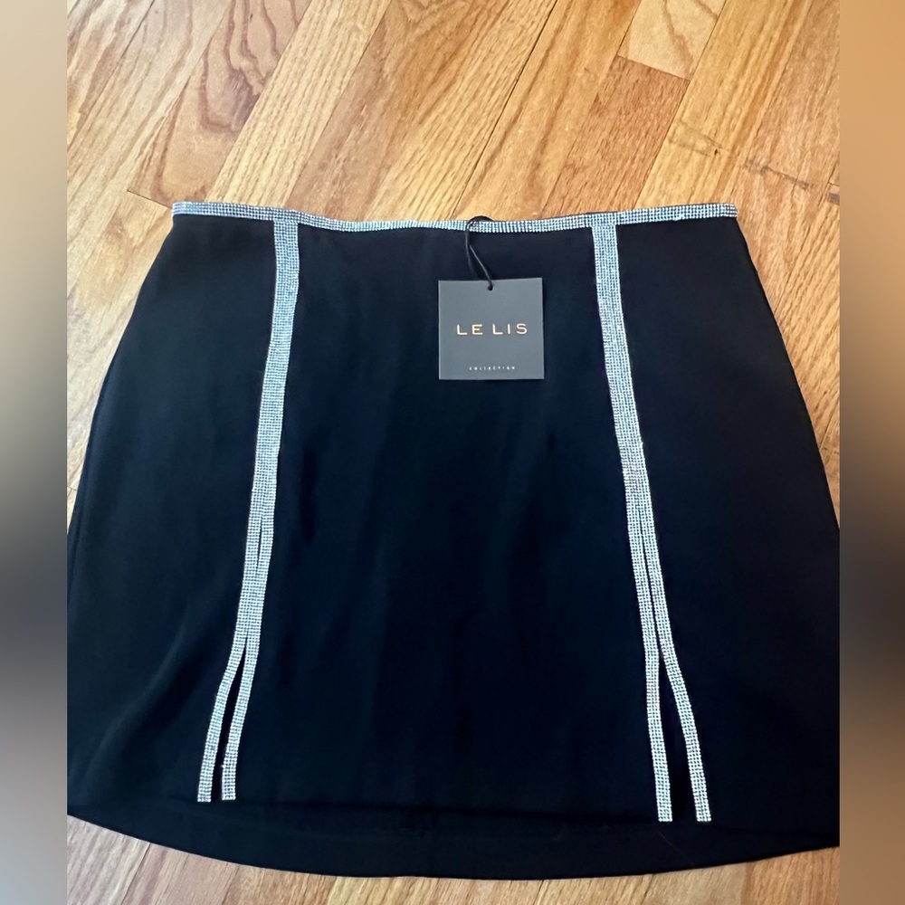Le Lis Black Skirt with Silver Accents NEW WITH TAGS - Picture 4 of 7